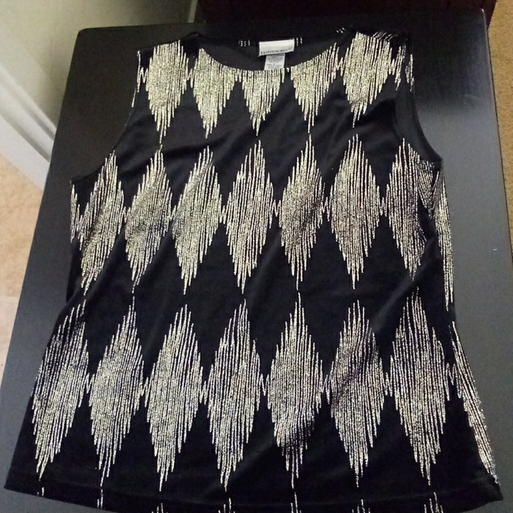 Top - Picture 2 of 3